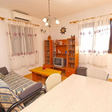 Fuer 5 Personen Ca 43 Qm In Cervar-porat, Istrien Istrische Riviera Apartment *