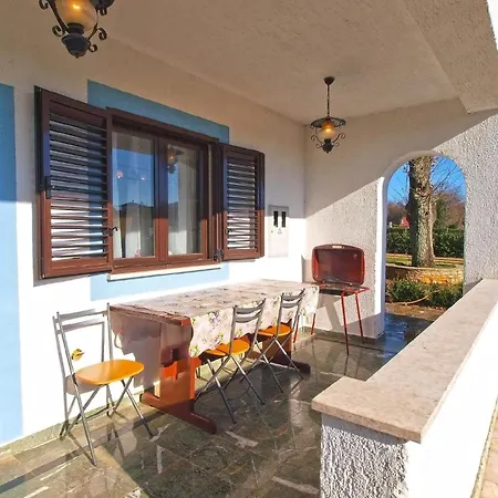 Apartment Fuer 5 Personen Ca 43 Qm In Cervar-porat, Istrien Istrische Riviera *